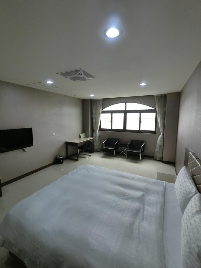 雲林斗六福爾摩莎大飯店 Hotell Eksteriør bilde