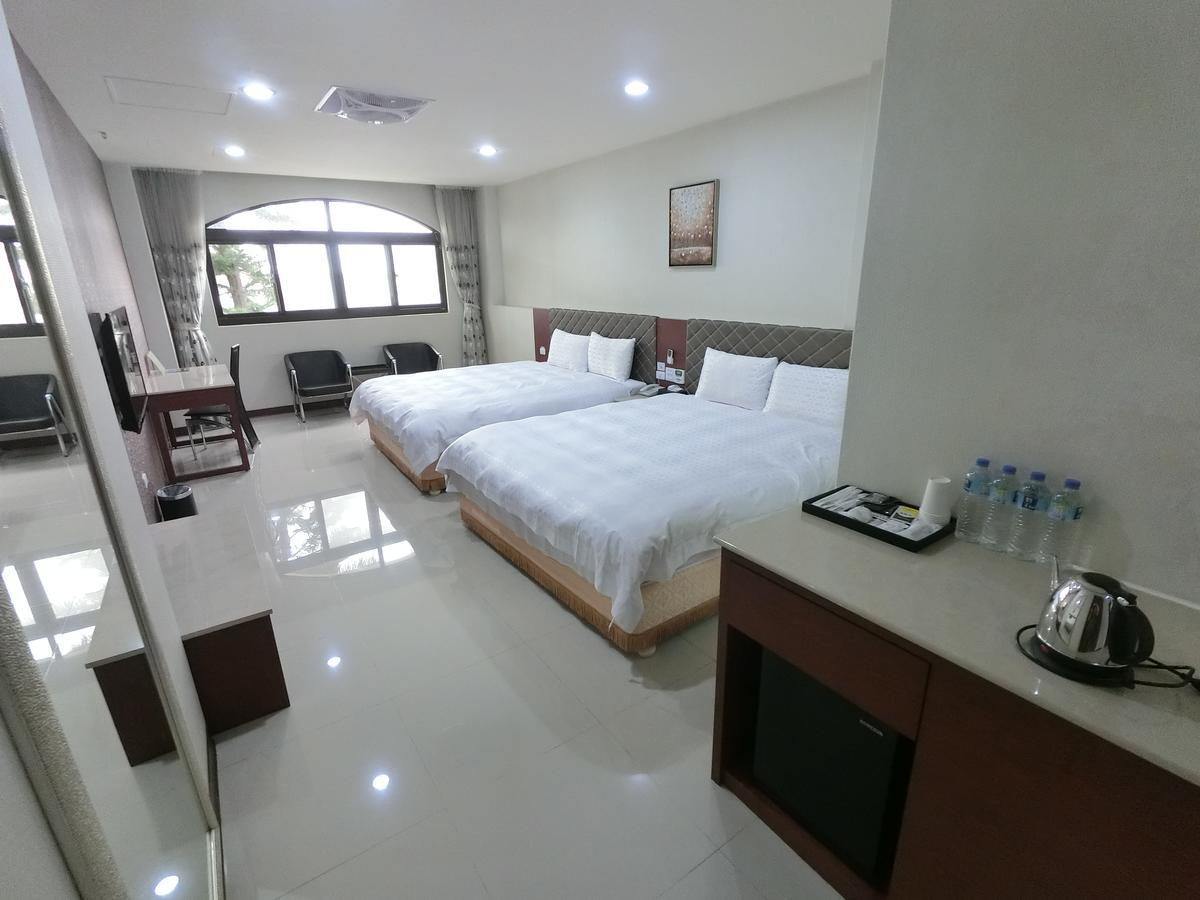 雲林斗六福爾摩莎大飯店 Hotell Eksteriør bilde